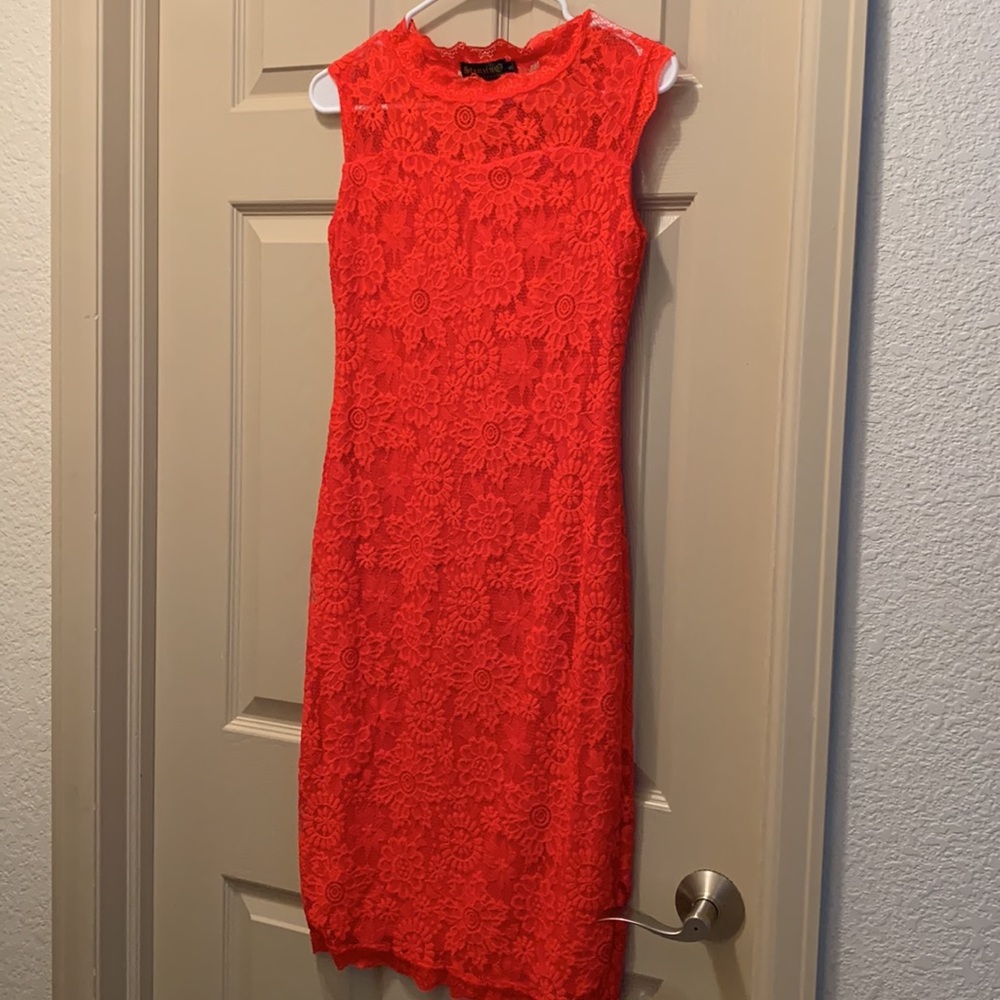 RED LACE STYLE DRESS SIZE SMALL
